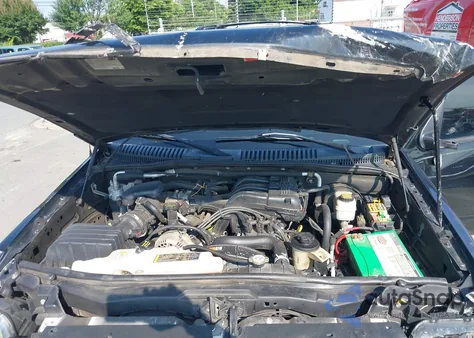 2008 Ford Explorer Eddie Bauer z USA, uszkodzony, nr VIN 1FMEU64E28UB00913